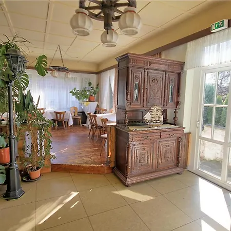 Lechstedter Obstweinschaenke Otel